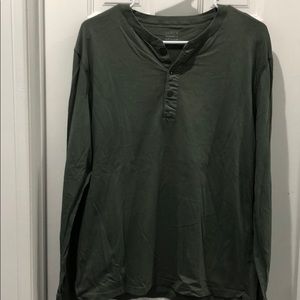 J Crew Men’s Broken In Long Sleeved Henley